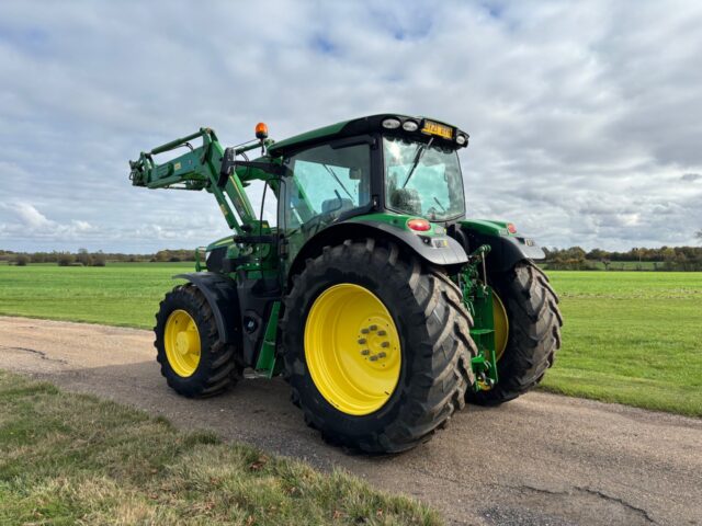 John Deere 6155R c/w 643R front loader