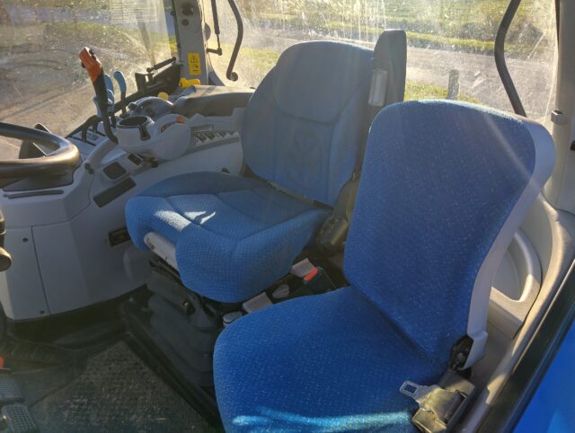 New Holland t7.200