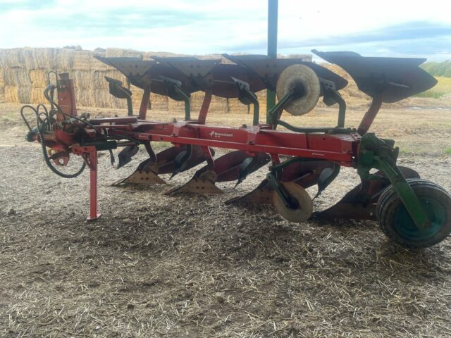 Kverneland LB85-160 4 furrow plough