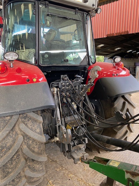 TC002516 MF5713S TRACTOR & FL3819 LOADER