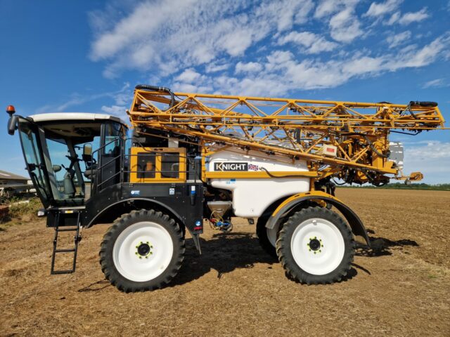 Knight K1835 Self Propelled Sprayer 30m