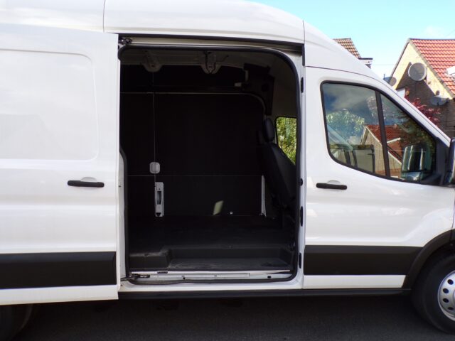 USA’ 23 Ford 350 Transit Cargo 140 Miles