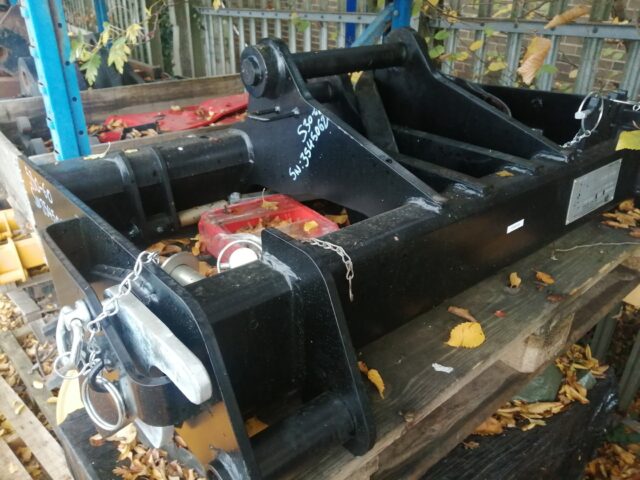 HM68240A JCB QFIT HEADSTOCK AND TINES