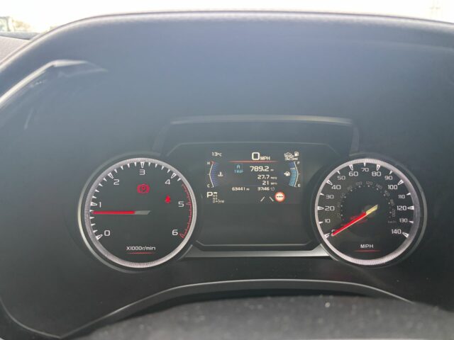 Lot 2050: Isuzu Pickup auto