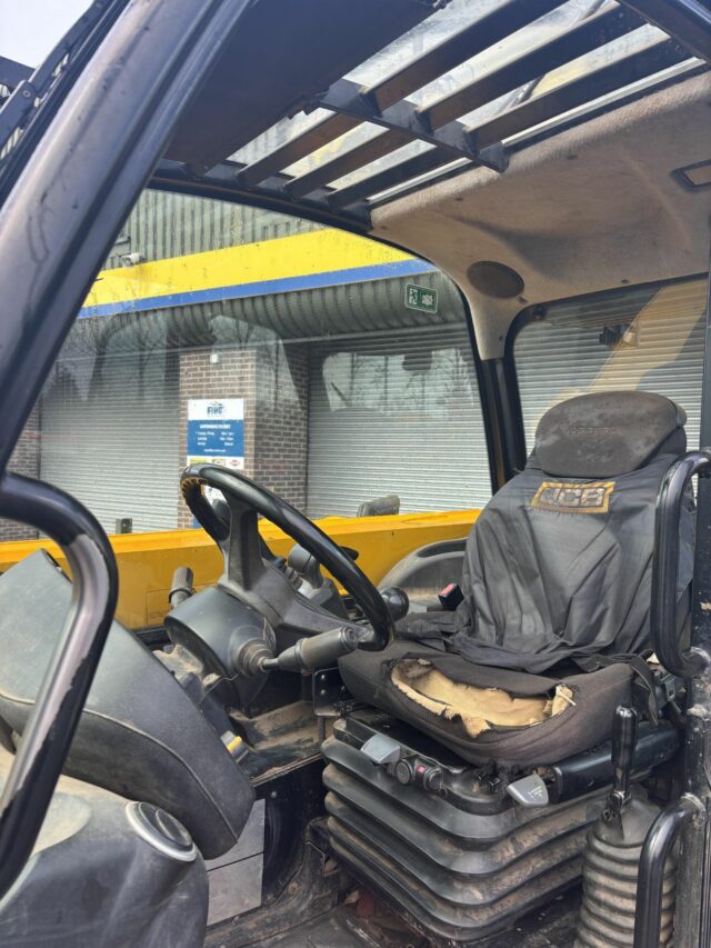 Lot 102: JCB 541-70 AGRI-PRO Telehandler