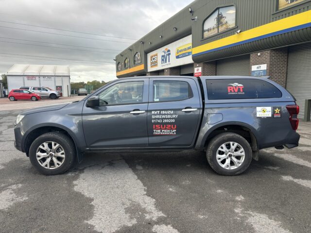 Lot 2051: Isuzu Double Cab Pick-up