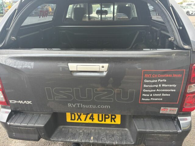 Lot 2051: Isuzu Double Cab Pick-up