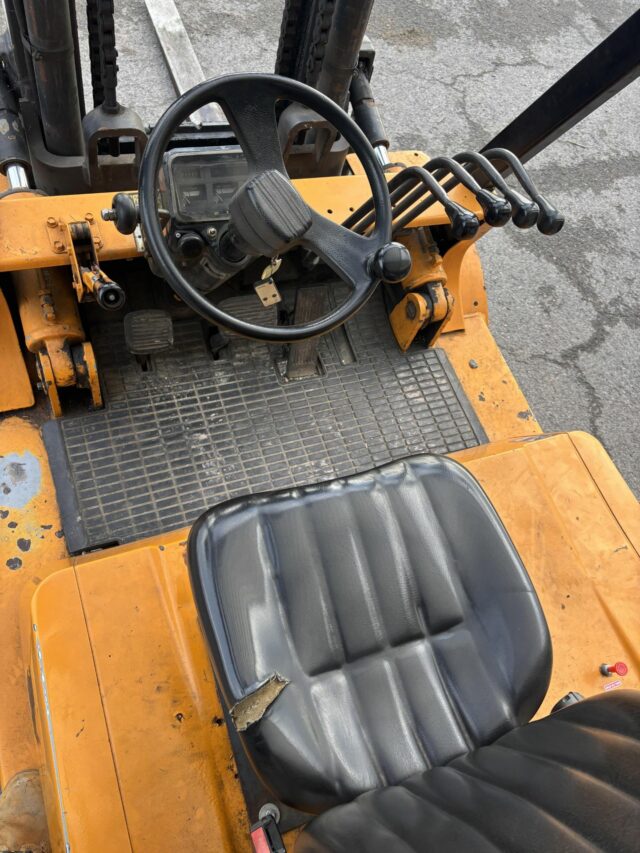 Lot 170: Caterpillar Forklift Truck
