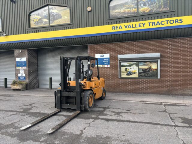 Lot 170: Caterpillar Forklift Truck