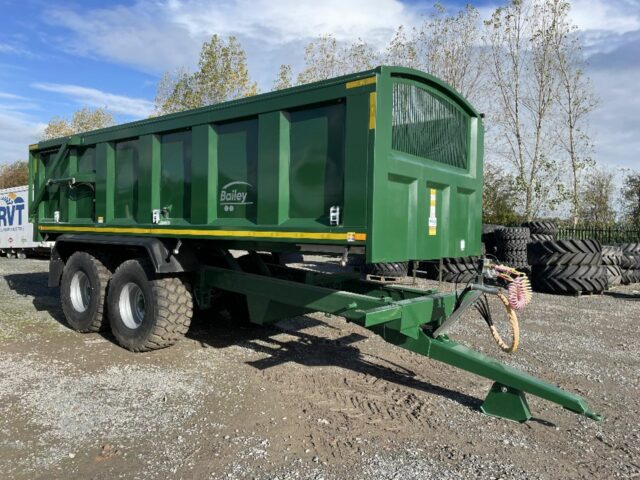 Lot 1580: Bailey Tipping Trailer