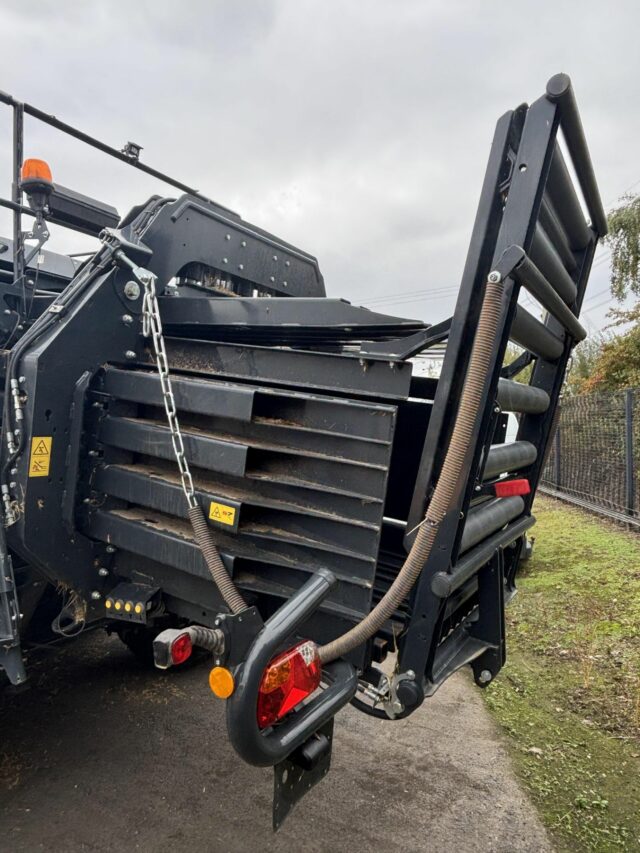 Lot 2260: Kuhn Large Square Baler