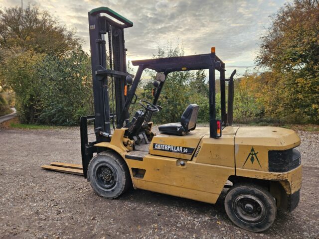 CAT DP50 Forklift