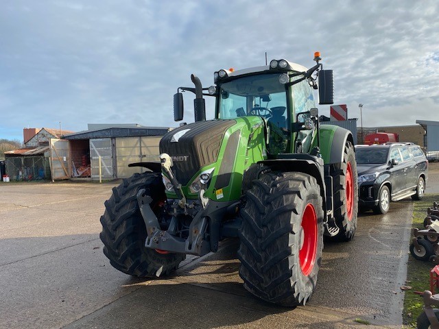 2M041349 FENDT 828 VARIO S4 4WD TRACTOR