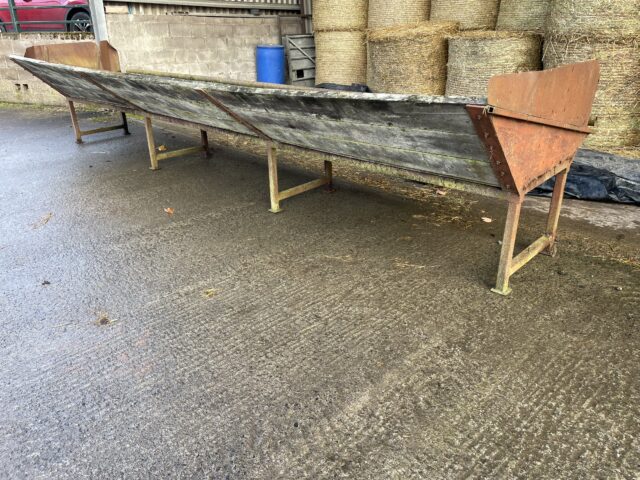 19.5′ Bale Feeder Bunker