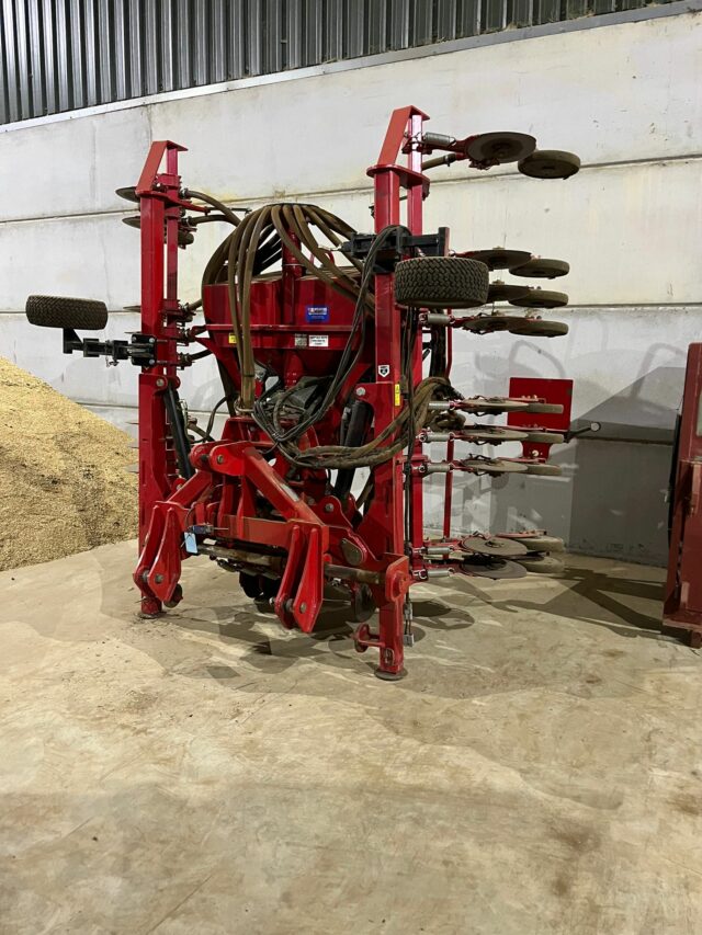 2019  Weaving IR 6001M inter row drill