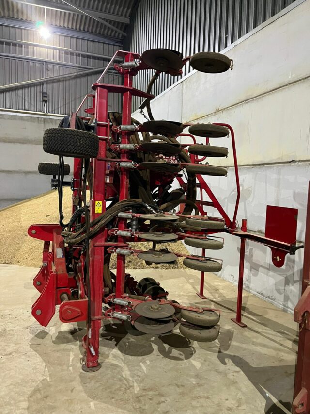 2019  Weaving IR 6001M inter row drill