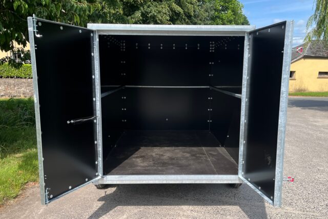 Boxxa Van Trailer 8’x5’x5′ Black/White
