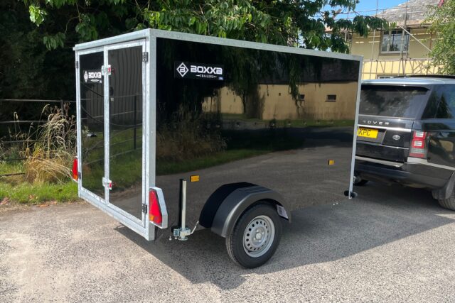 Boxxa Van Trailer 8’x5’x5′ Black/White
