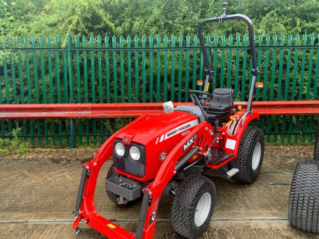 MA005334 MF1525HP TRACTOR  MX C1S LOADER