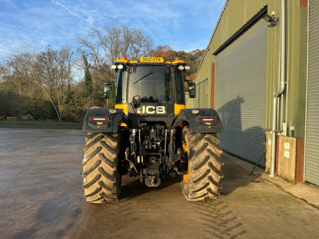 2021 JCB Fastrac 4220 Contractor Pro