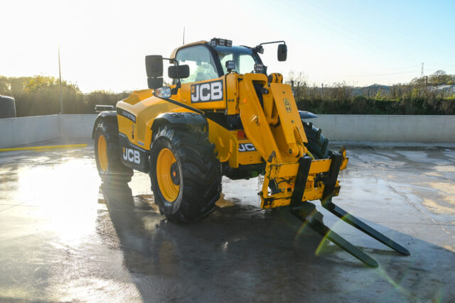 2023 JCB 542-70 AgriXtra
