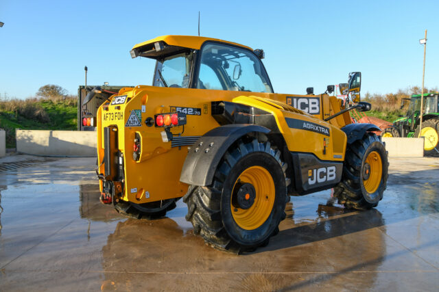 2023 JCB 542-70 AgriXtra