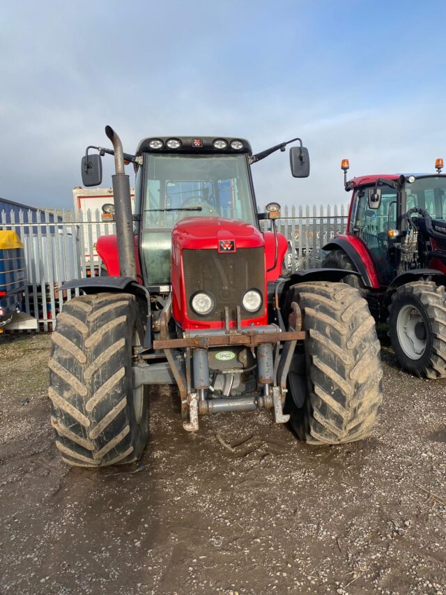 T6006395 2009 MF6480 TRACTOR