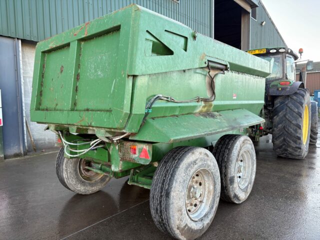 One- 2004 Western 14t Dump