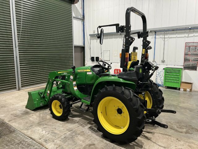 JOHN DEERE 3038E