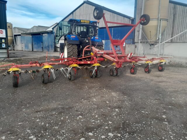 Pottinger euro hit AZ 8 rotor tedder