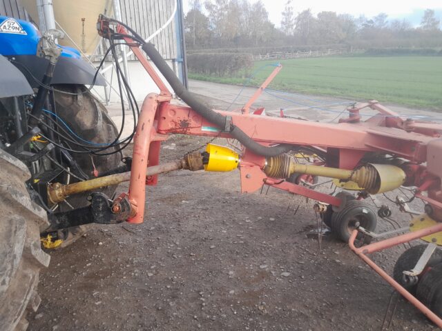 Pottinger euro hit AZ 8 rotor tedder