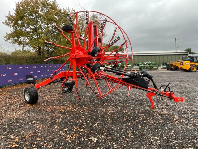Lot 11: 2023 Kuhn GA8731+ Rotary Rake