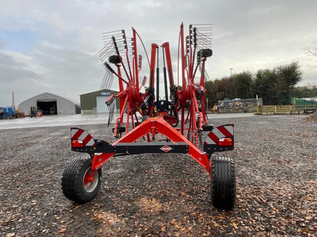 Lot 11: 2023 Kuhn GA8731+ Rotary Rake