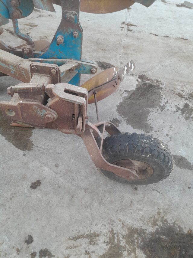 Ransome 4 furrow reversible plough