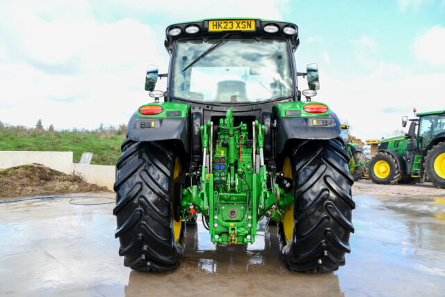 John Deere 6R130