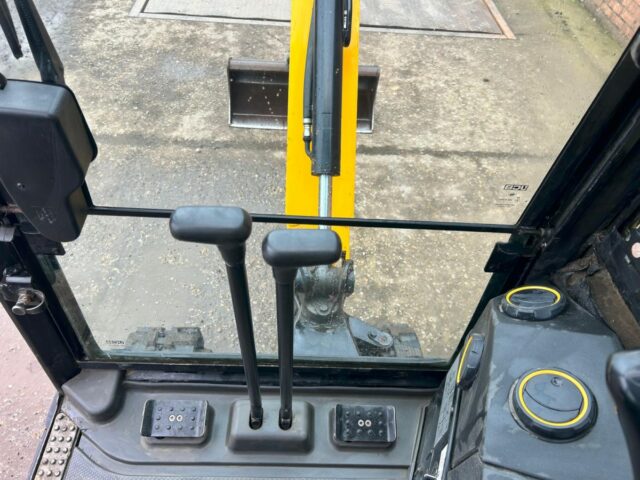 JCB 16C-1 Mini Digger