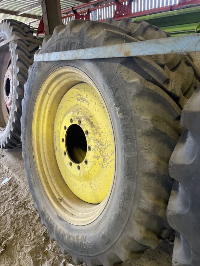 Row crop wheels