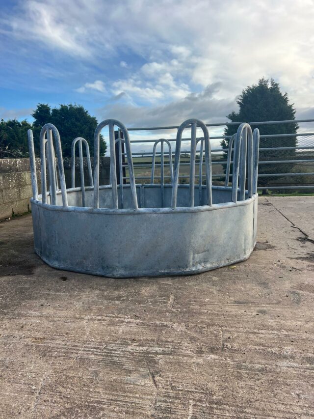 Galvanised Tombstone Cattle Feeder