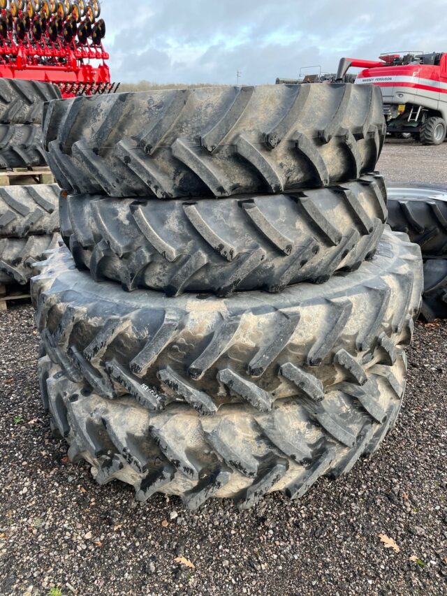 ID000020 MITAS 320/85R34 & 380/90R46