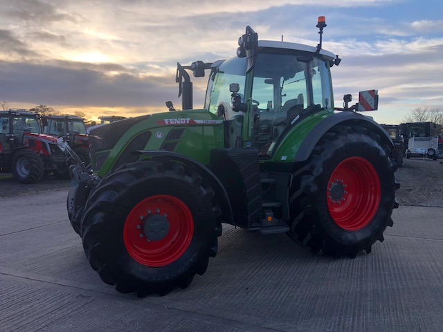 FE000421 FENDT 720 V GEN6 4WD TRACTOR