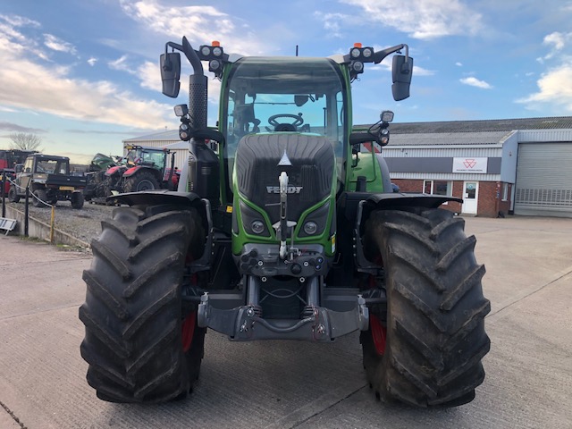 FE000427 FENDT 720 V GEN 6 TRACTOR