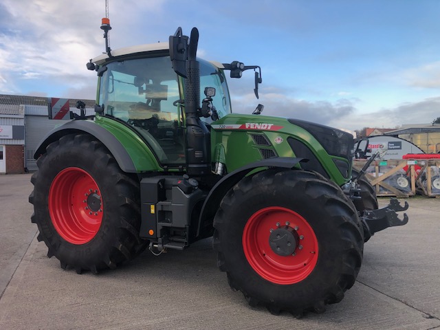 FE000427 FENDT 720 V GEN 6 TRACTOR