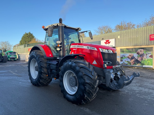 MA537673 – 2019 Massey Fergubson 8740S EX DVT 4WD Tractor