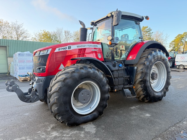 MA537673 – 2019 Massey Fergubson 8740S EX DVT 4WD Tractor