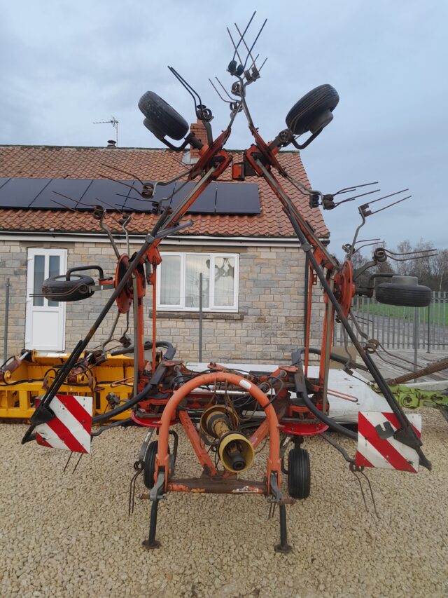 Fella reco TH800D 6 rotor tedder