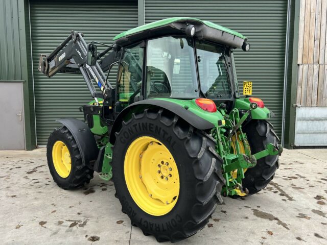 JOHN DEERE 5820