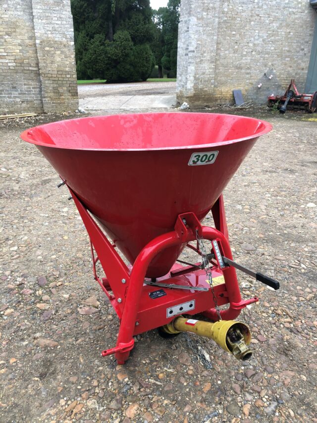 SCH 300 litre fertiliser spreader