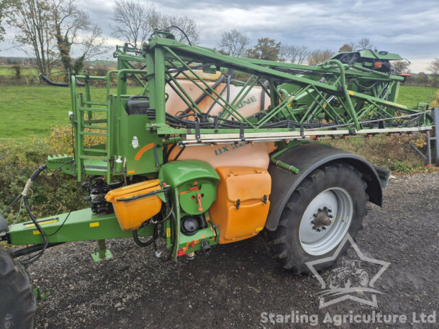 Amazone UX3200 28m Sprayer