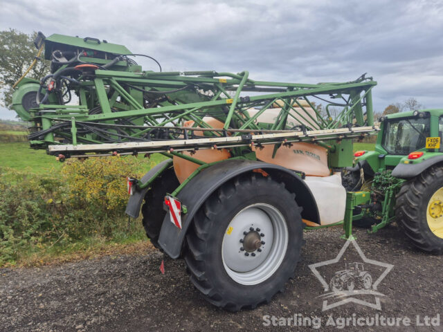 Amazone UX3200 28m Sprayer