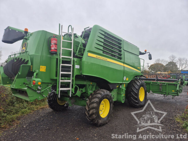 John Deere W540 Combine